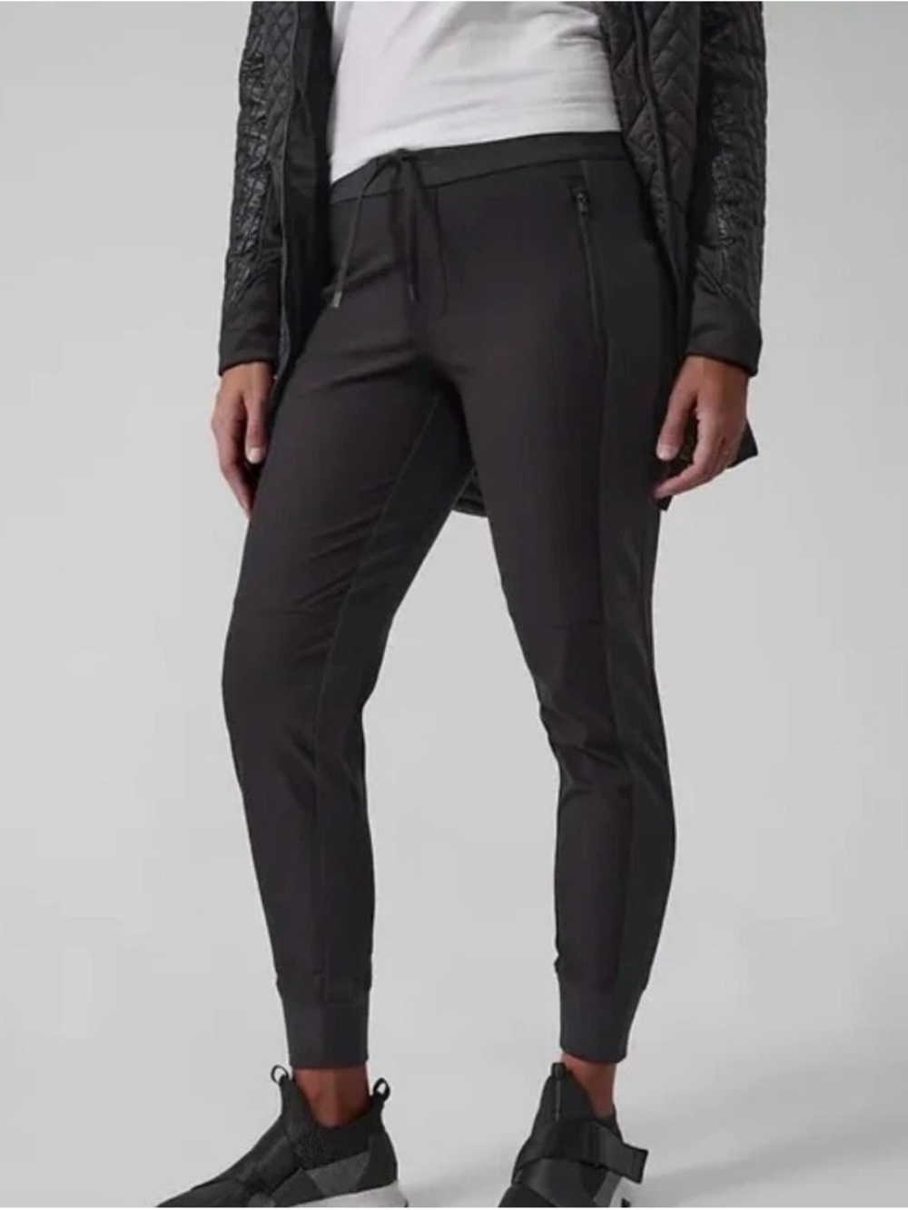 Athleta Headlands Hybrid Trek Jogger Black Sz 4 NWOT